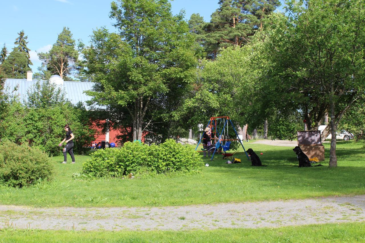 Hoeglunda Gard Lantgard Lodge *